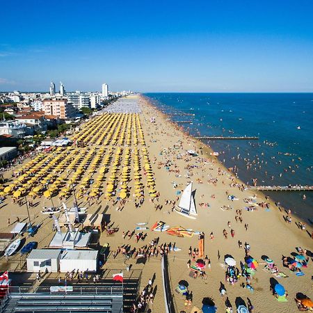 Mansarda 7 Trilocale, Bafile241 - 2' Piano No Ascensore - Adria Holiday Jesolo - Family Apartment Exterior photo