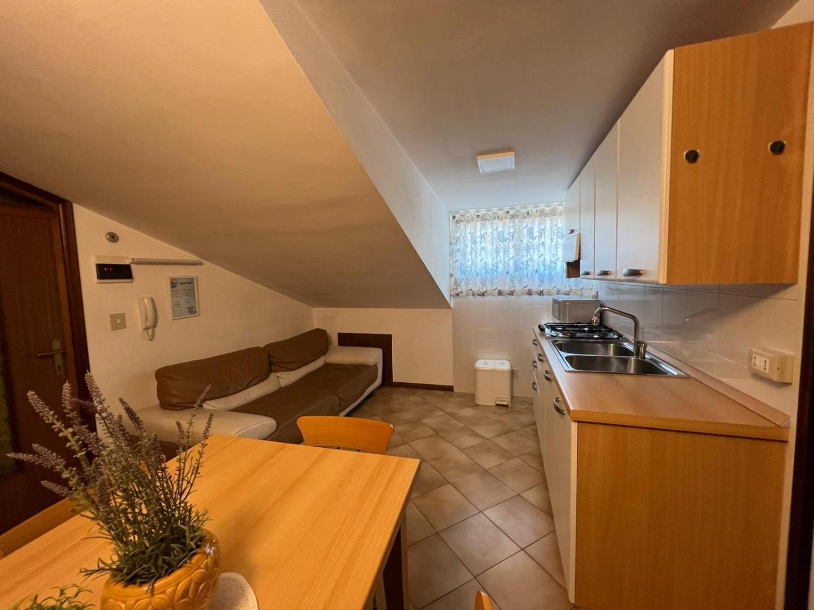 Mansarda 7 Trilocale, Bafile241 - 2' Piano No Ascensore - Adria Holiday Jesolo - Family Apartment Exterior photo
